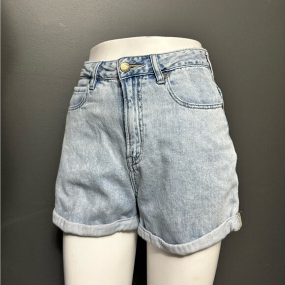 Lee Vintage Light Wash Jean Shorts - Picture 2 of 9